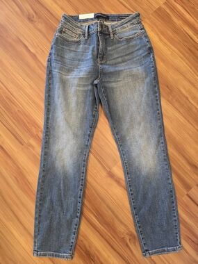 Brand NEW Women's Judy Blue Jeans